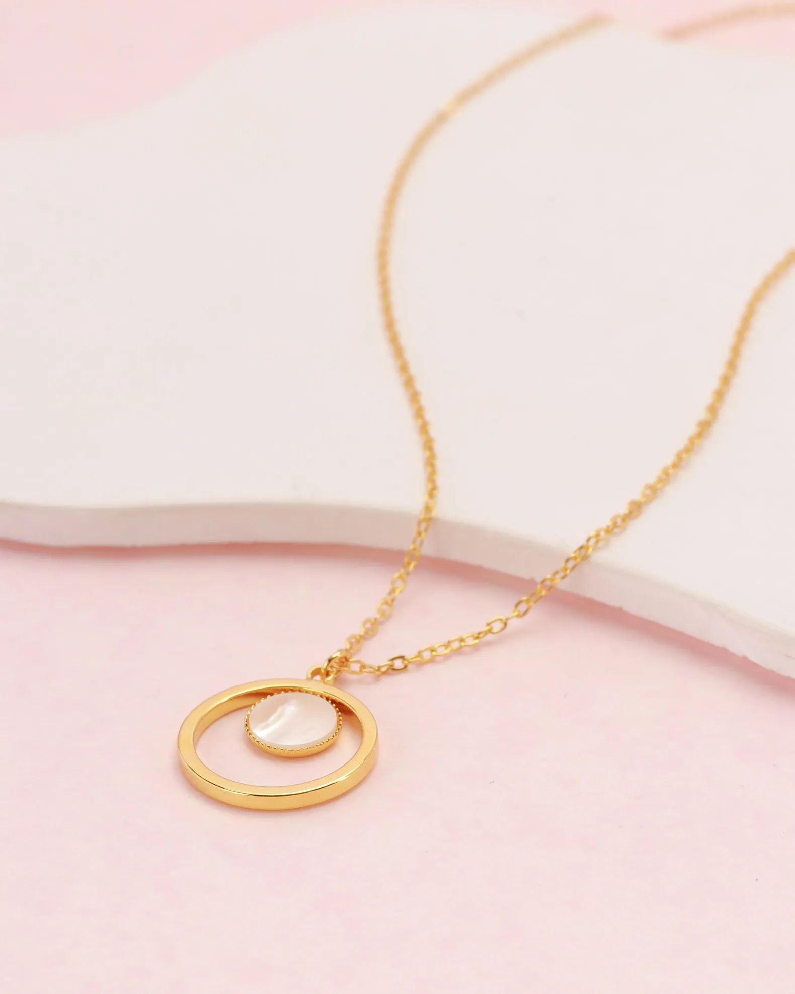 Perla Gold Circle Shell Pendant Necklace