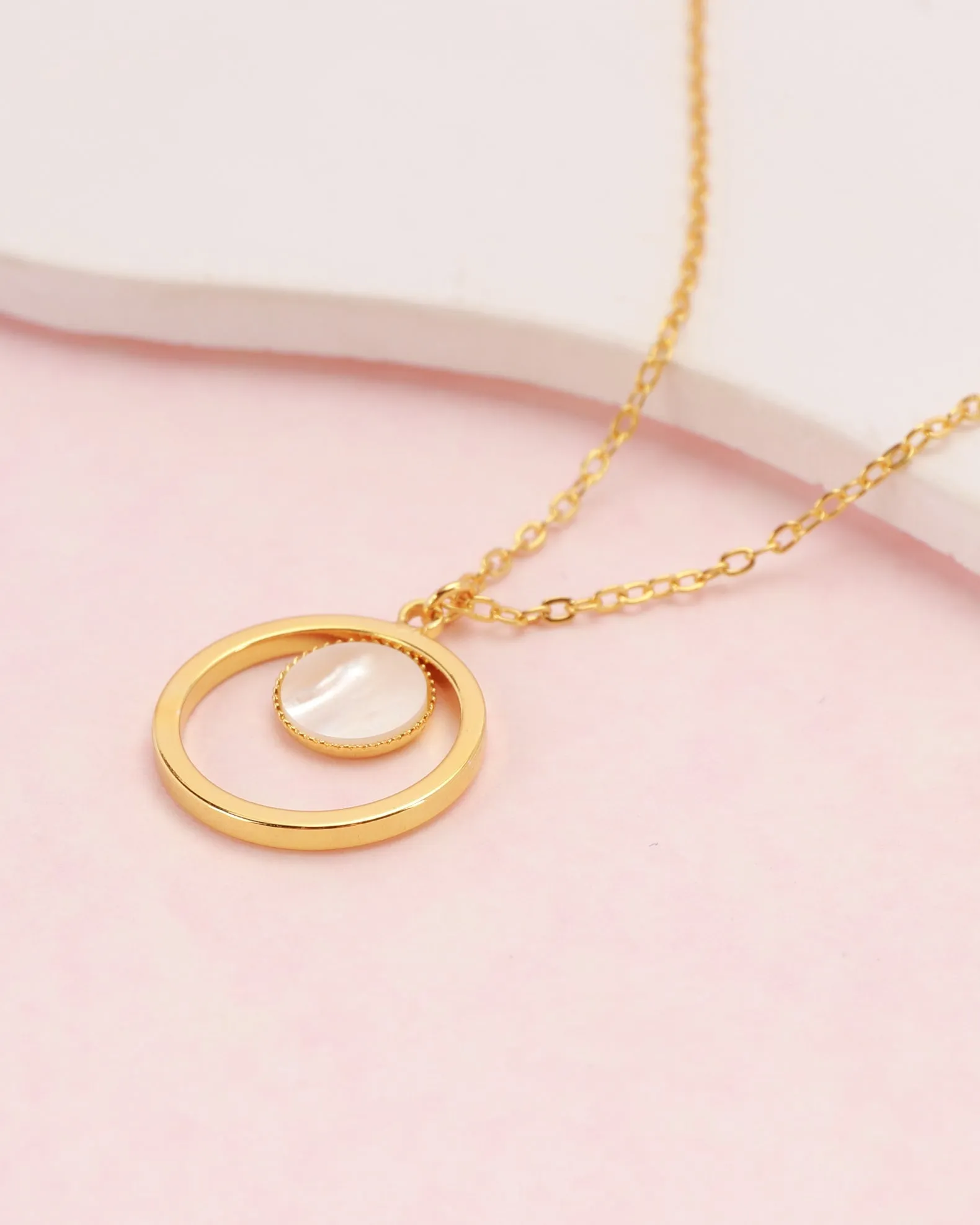 Perla Gold Circle Shell Pendant Necklace