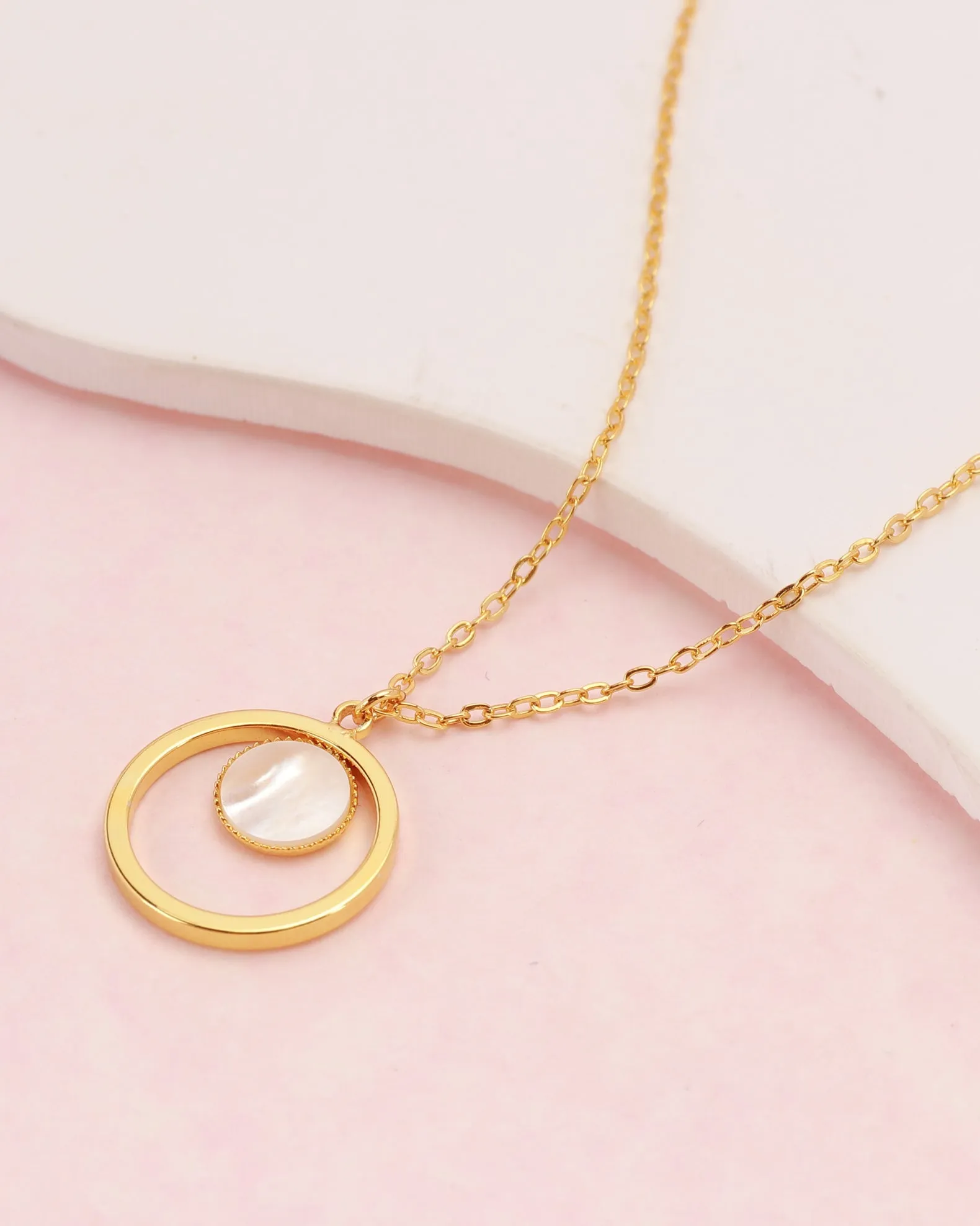 Perla Gold Circle Shell Pendant Necklace