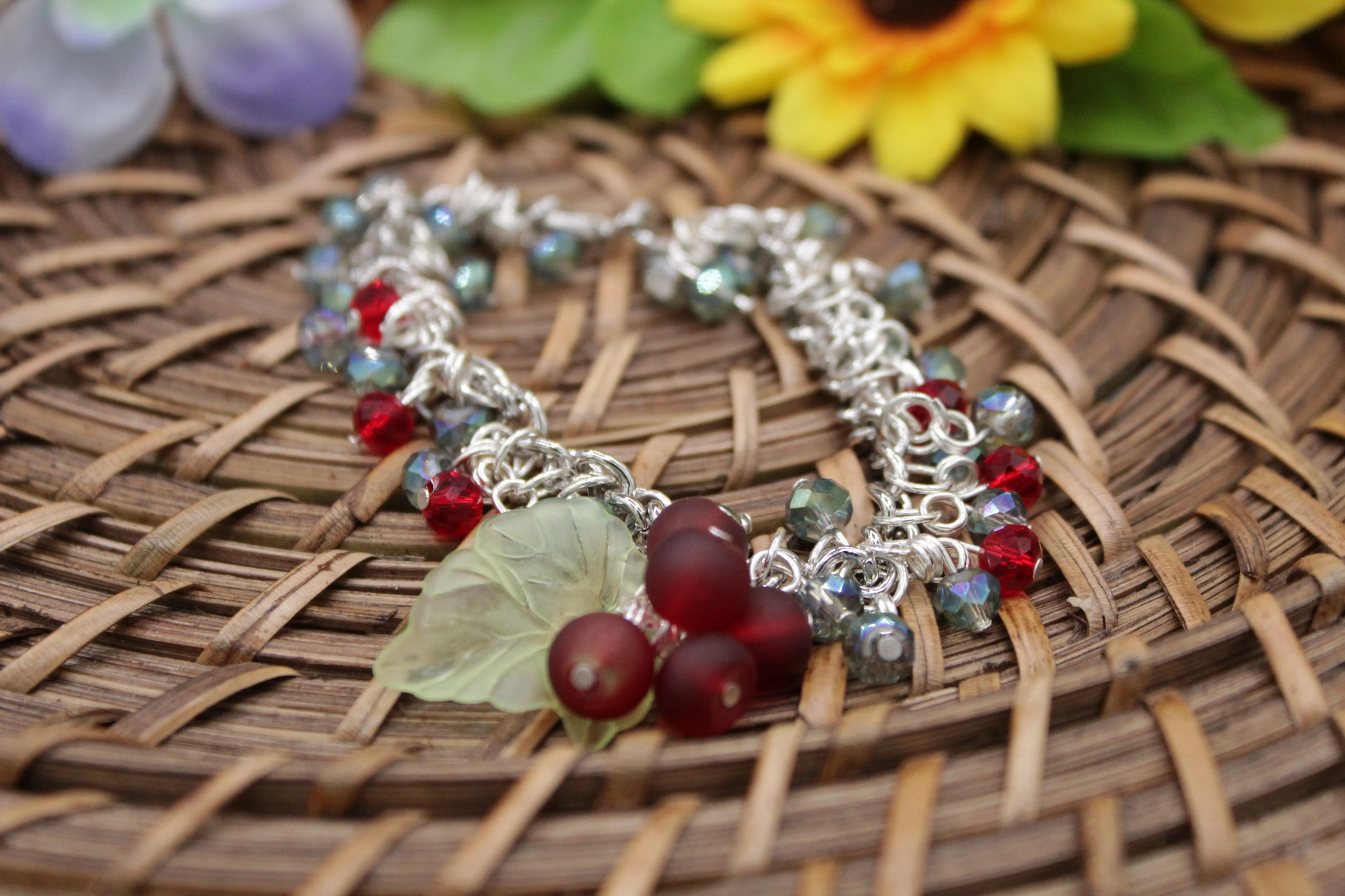 Red berries dangle bracelet